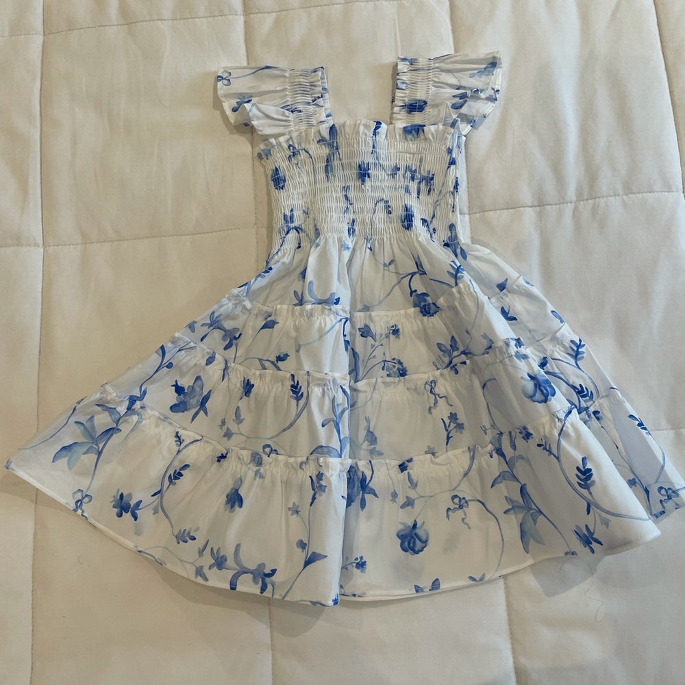 Never Worn! Hill House Home Tiny Ellie Nap dress size 2Y in Blue Botanical